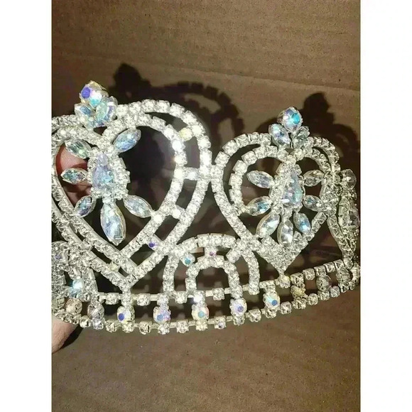 Silver Tiara - Picture 8 of 9